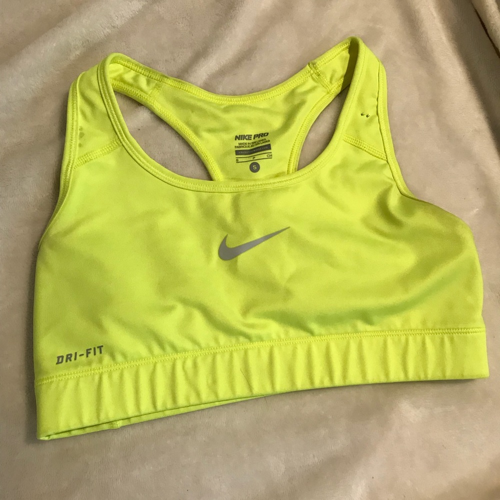 Small Nike sportsbra